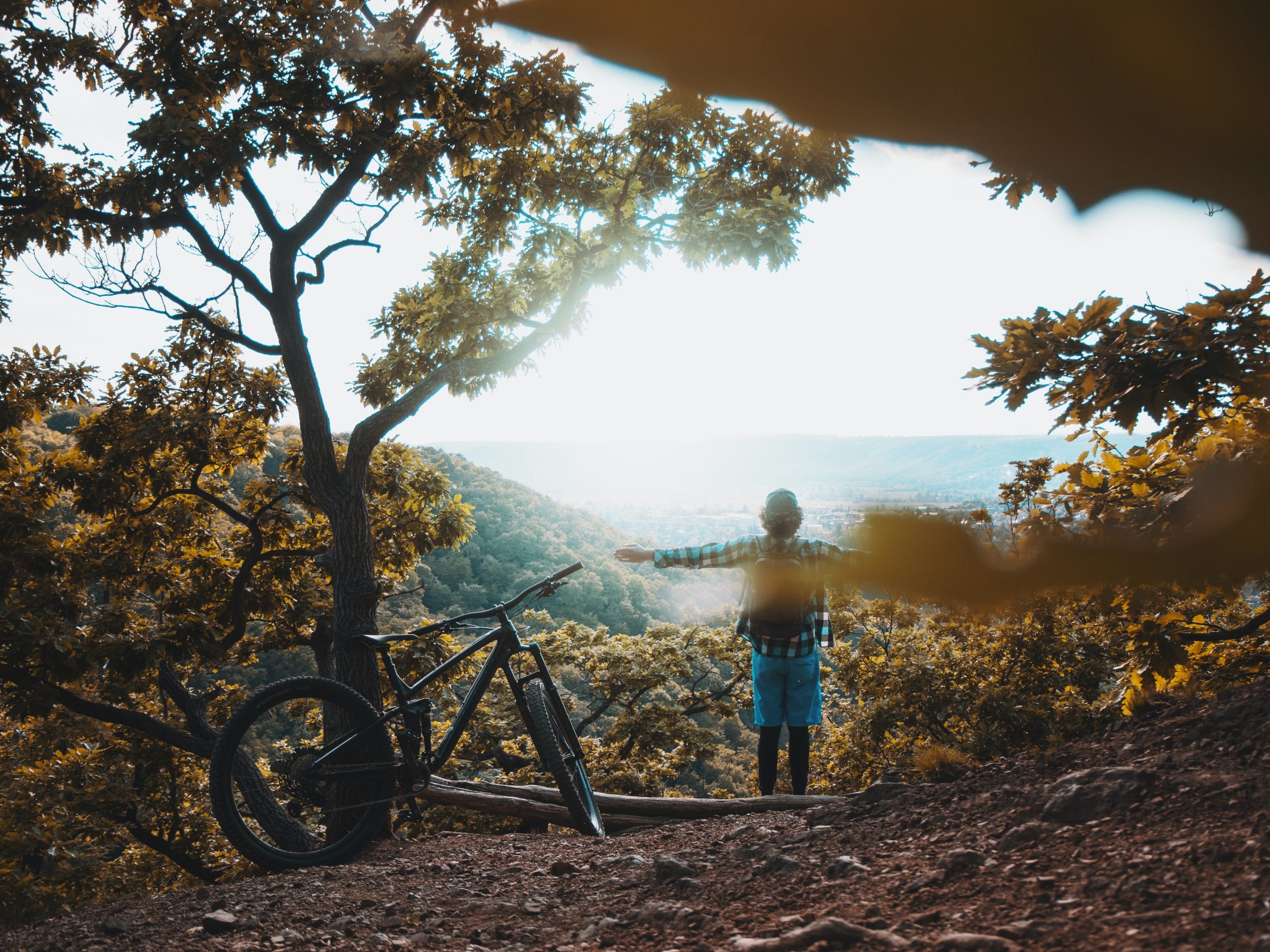 daniel-frank-x2KIwNawyeA-unsplash Mountain bike trails Canmore